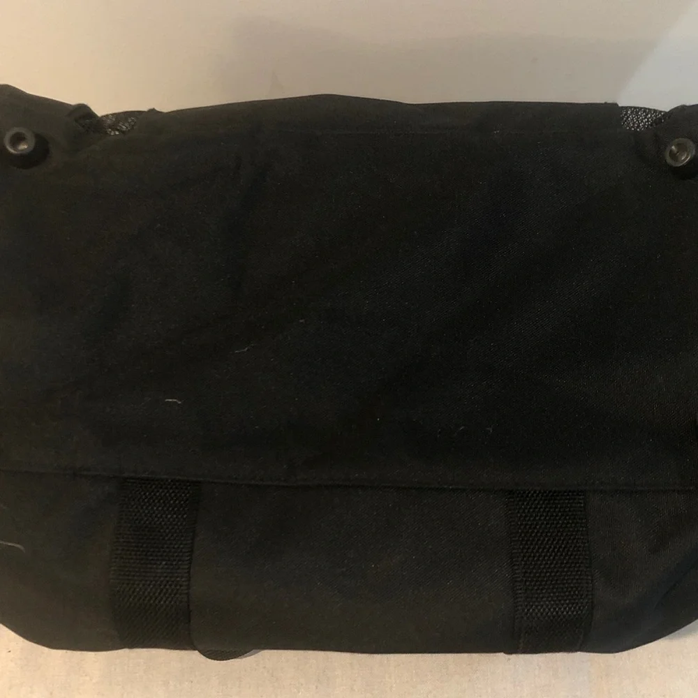 Delta Airlines Deluxe Pet Carrier w Unused Tag About 11”x11”x18”